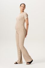 Completo premaman Javi in cotone biologico e viscosa certificati OCS: top a maniche corte e pantaloni svasati, comodo, fresco e versatile, ideale per la primavera/estate e perfetto anche dopo la gravidanza.