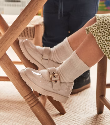 Mayoral &ndash; Ballerine vernice panna